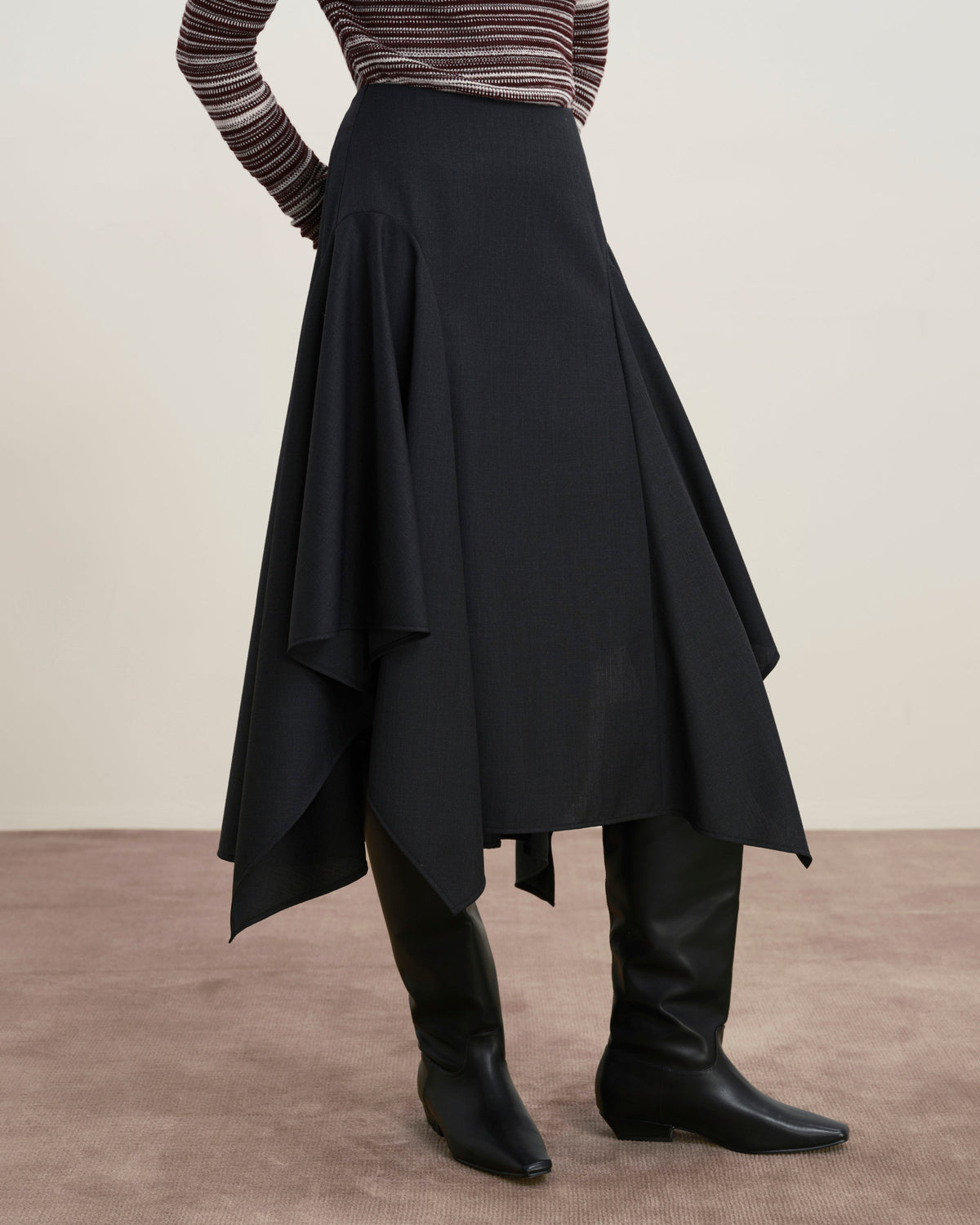 Asymmetrischer Drapierrock aus Wollmischung, Midi – Produktbild 3